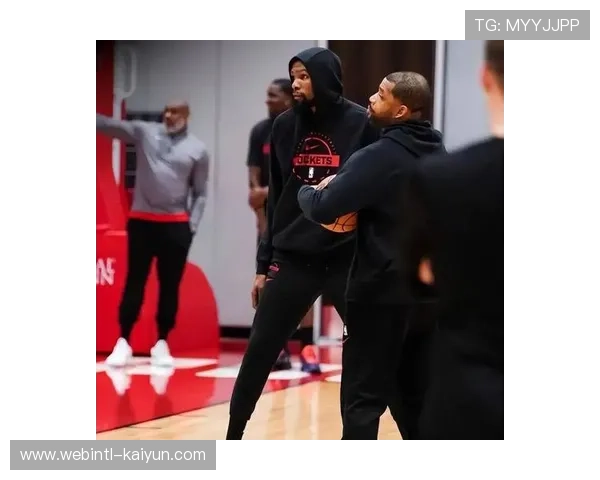 火箭客场击败爵士 杜兰特伤愈复出后状态回升稳固前四位置 火箭客场击败爵士 杜兰特伤愈复出后状态回升稳固前四位置